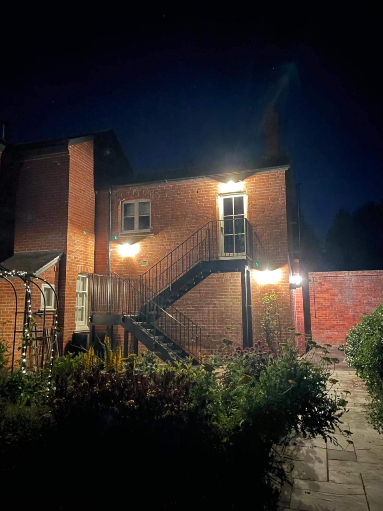 Cockloft Romantic Countryside Hideaway Bishops Cannings Exteriör bild